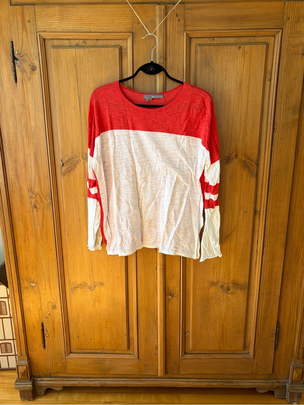 360 Sweater Red and White Crewneck Colorblock Pullover